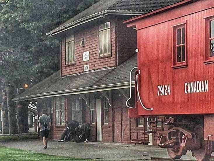 Homes and scenery in Cowichan Valley